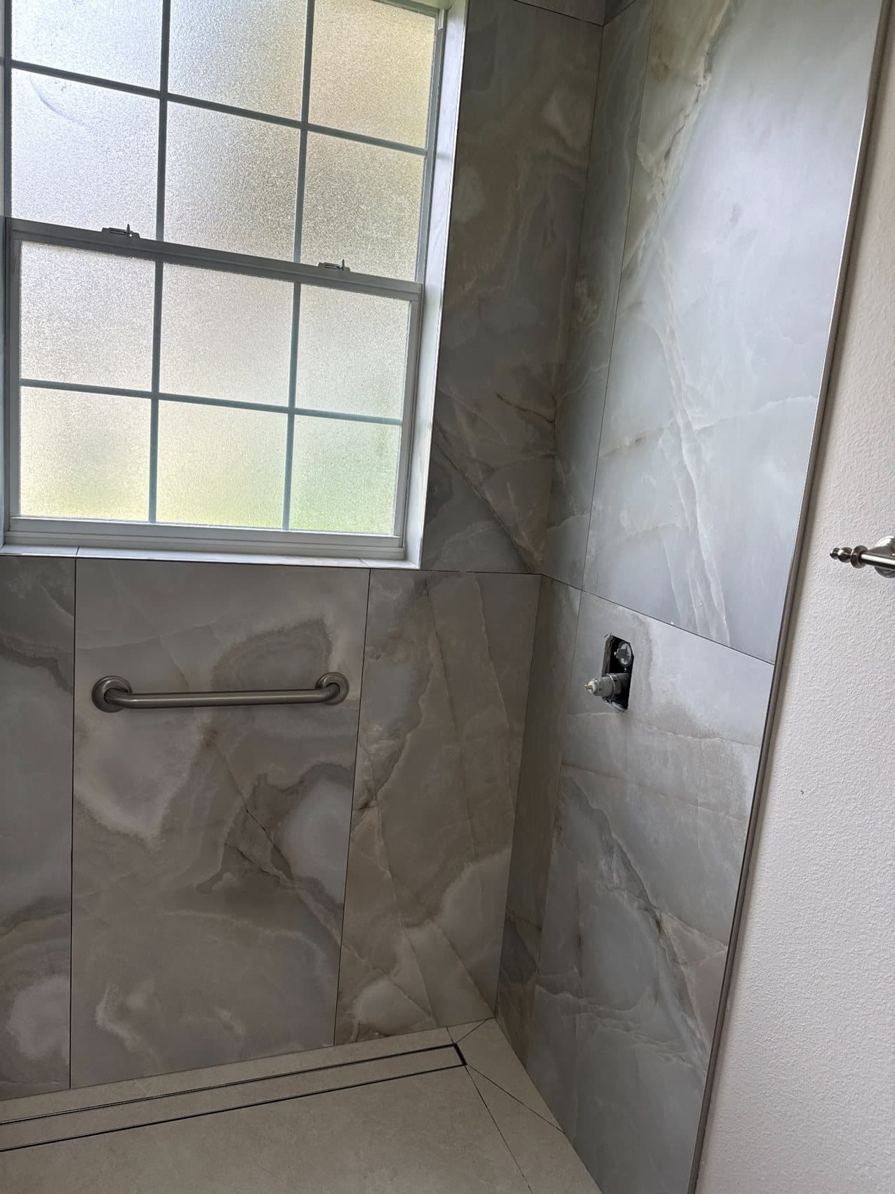 Curbless Shower · Linear Drain